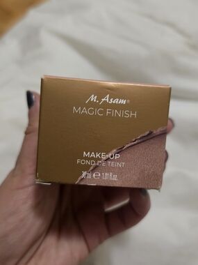 Classic Magic Finish Makeup - Gold and Rose Brown